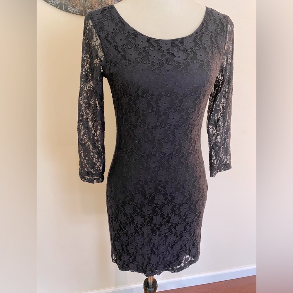 Black Lace 3/4 sleeve dress - Medium